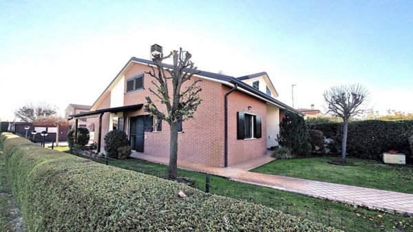 casa indipendente in vendita a Ferrara in zona Pontegradella