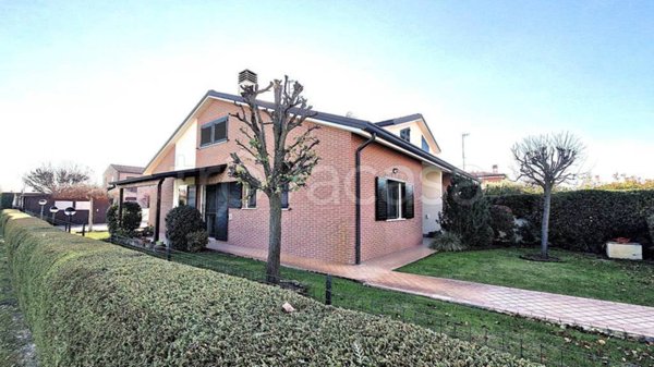 casa indipendente in vendita a Ferrara in zona Pontegradella