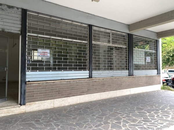 negozio in vendita a Ferrara