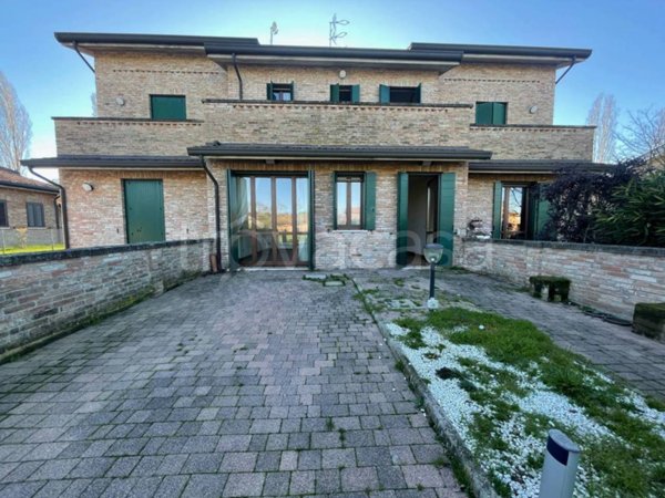 casa indipendente in vendita a Ferrara in zona Sant'Egidio / Gaibanella