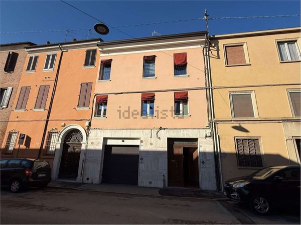 appartamento in vendita a Ferrara in zona Centro Storico