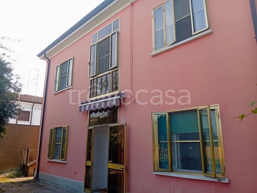 casa indipendente in vendita a Ferrara in zona Pontelagoscuro