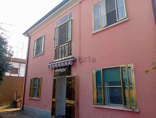 casa indipendente in vendita a Ferrara in zona Pontelagoscuro