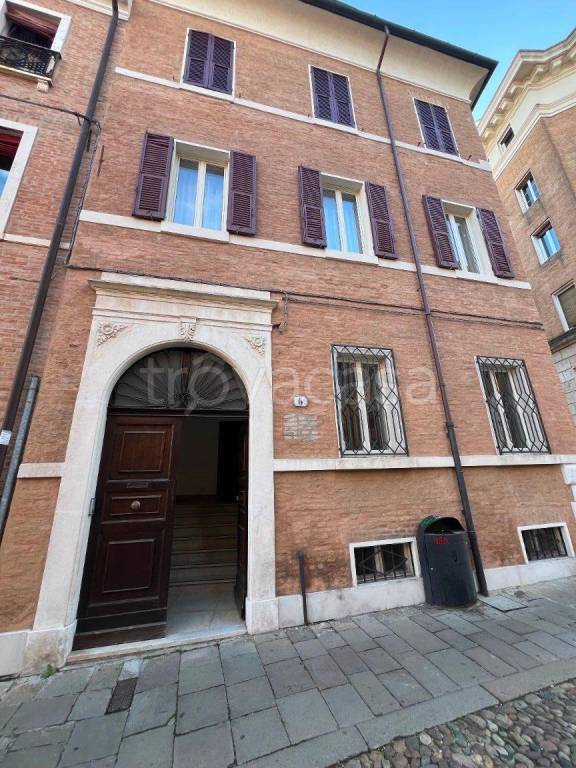 appartamento in vendita a Ferrara in zona Centro Storico