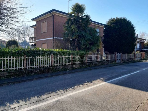 casa indipendente in vendita a Ferrara in zona Porotto / Cassana