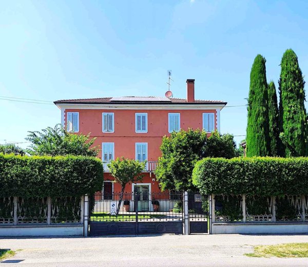 casa indipendente in vendita a Ferrara in zona San Martino