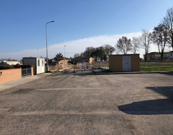 casa indipendente in vendita a Ferrara in zona Quartesana