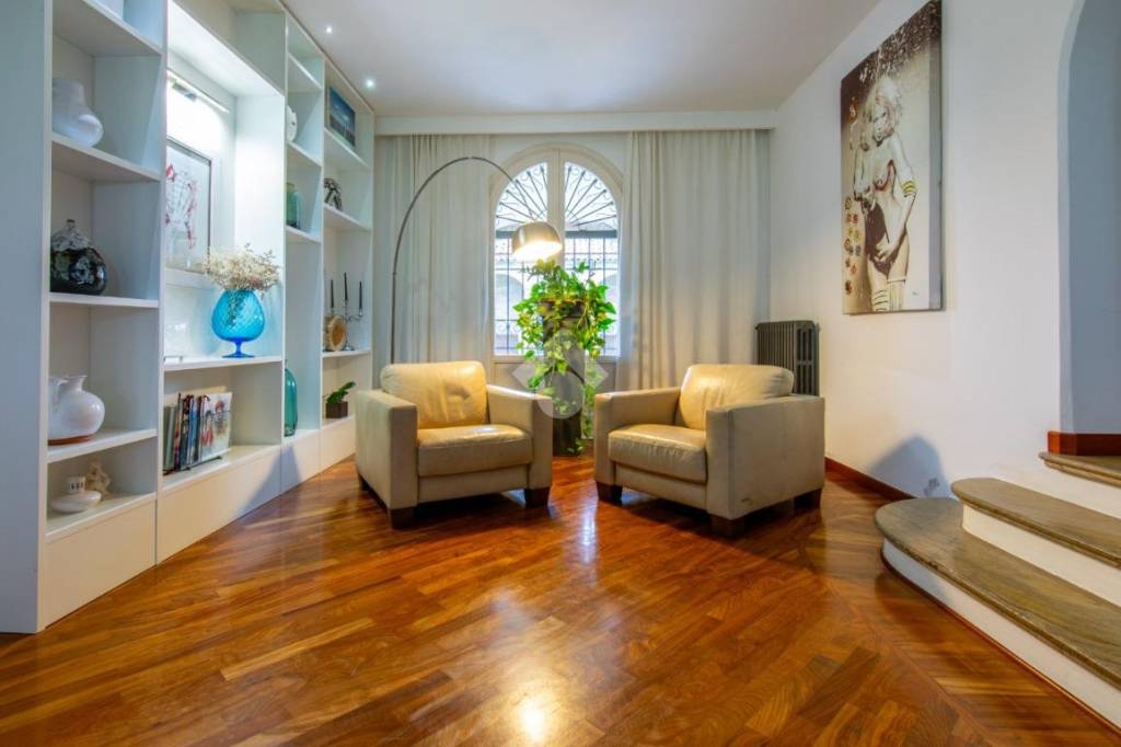 casa indipendente in vendita a Ferrara in zona Correggio