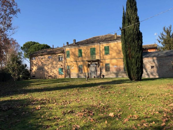 intera palazzina in vendita a Ferrara in zona Pontegradella