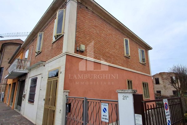 casa indipendente in vendita a Ferrara in zona Porotto / Cassana