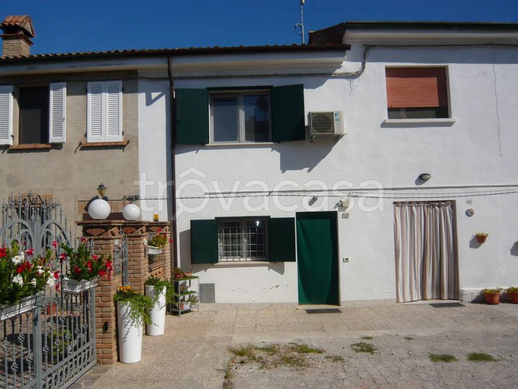 casa indipendente in vendita a Ferrara in zona Porotto / Cassana