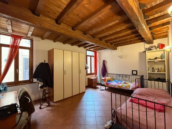 appartamento in vendita a Ferrara in zona Centro Storico