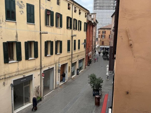 appartamento in vendita a Ferrara in zona Centro Storico