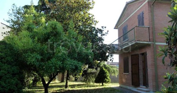 casa indipendente in vendita a Ferrara in zona Centro Storico
