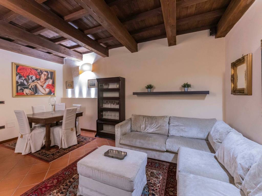 appartamento in vendita a Ferrara in zona Centro Storico