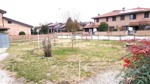 terreno edificabile in vendita a Ferrara in zona Porotto / Cassana