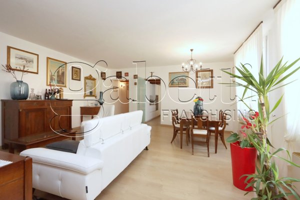 appartamento in vendita a Ferrara in zona Centro Storico