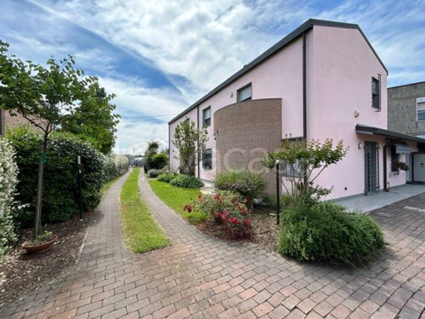 casa indipendente in vendita a Ferrara in zona Pontegradella