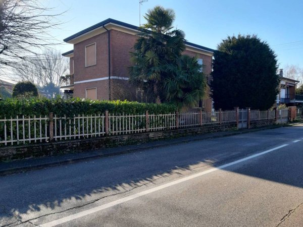 casa indipendente in vendita a Ferrara in zona Porotto / Cassana