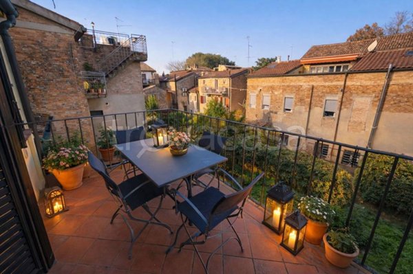 appartamento in vendita a Ferrara in zona Centro Storico