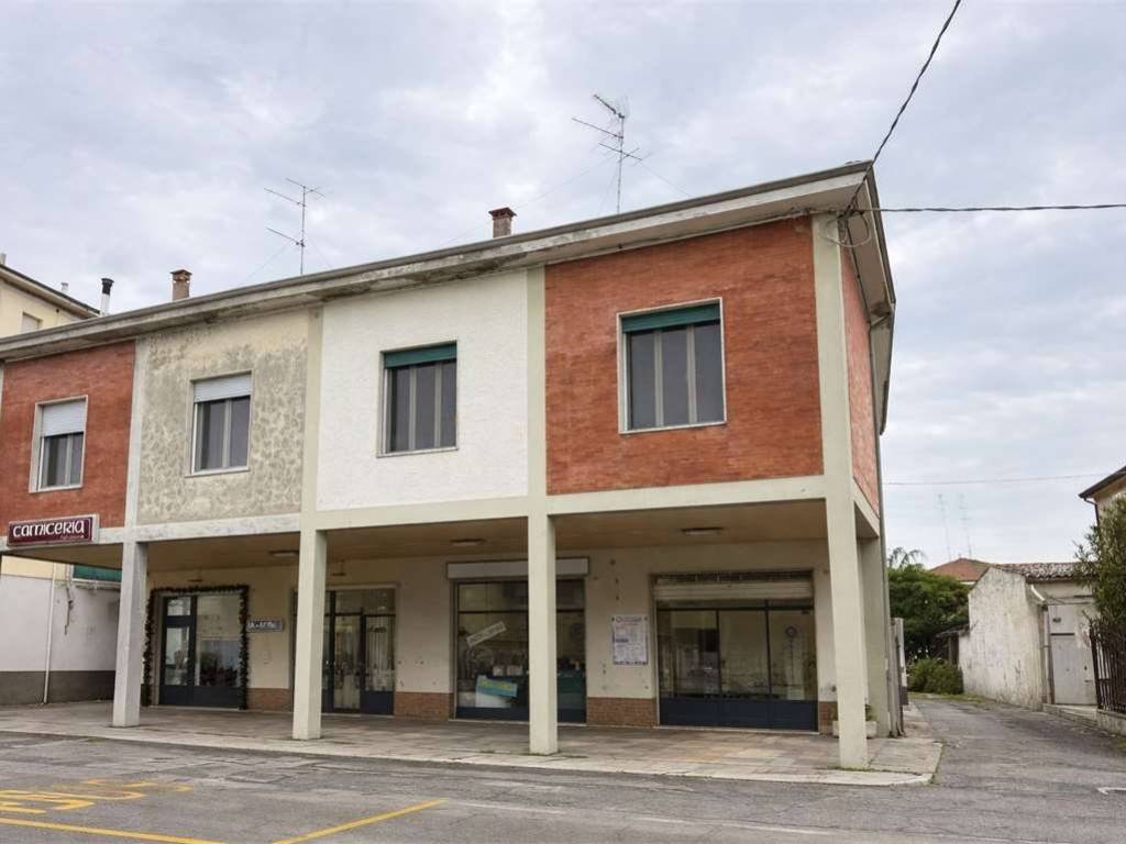 casa indipendente in vendita a Ferrara in zona San Martino