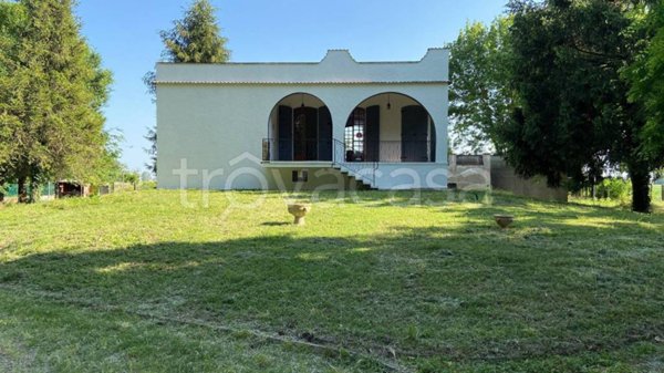 casa indipendente in vendita a Ferrara in zona Quartesana