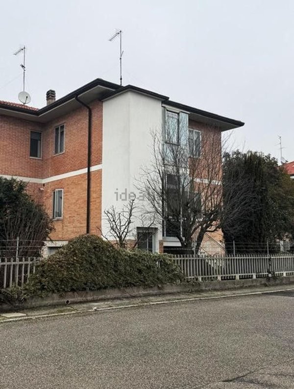 casa semindipendente in vendita a Ferrara in zona San Bartolomeo in Bosco