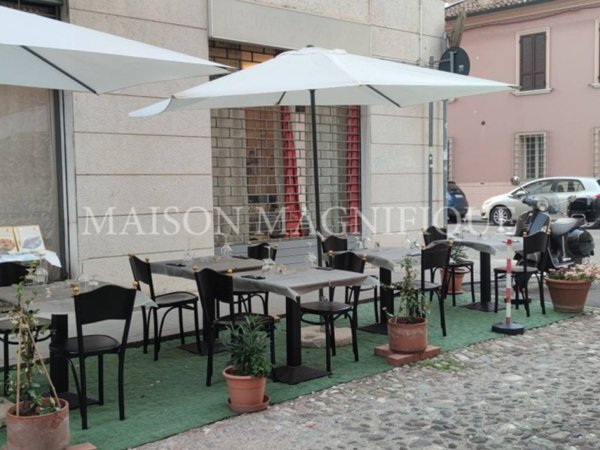 negozio in vendita a Ferrara in zona Centro Storico