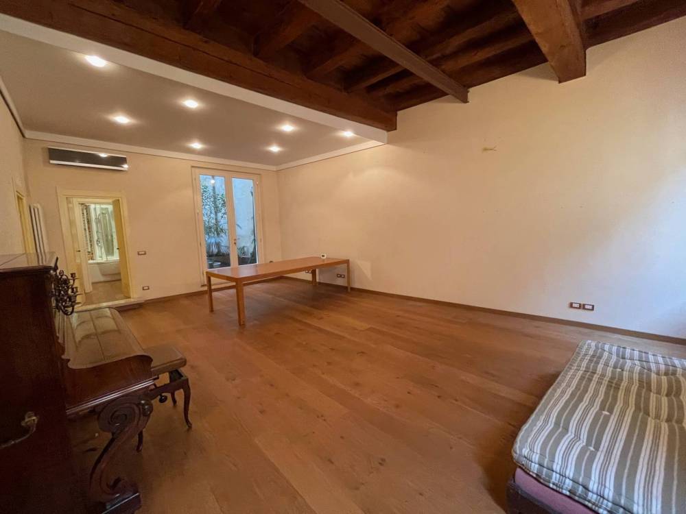 appartamento in vendita a Ferrara in zona Centro Storico