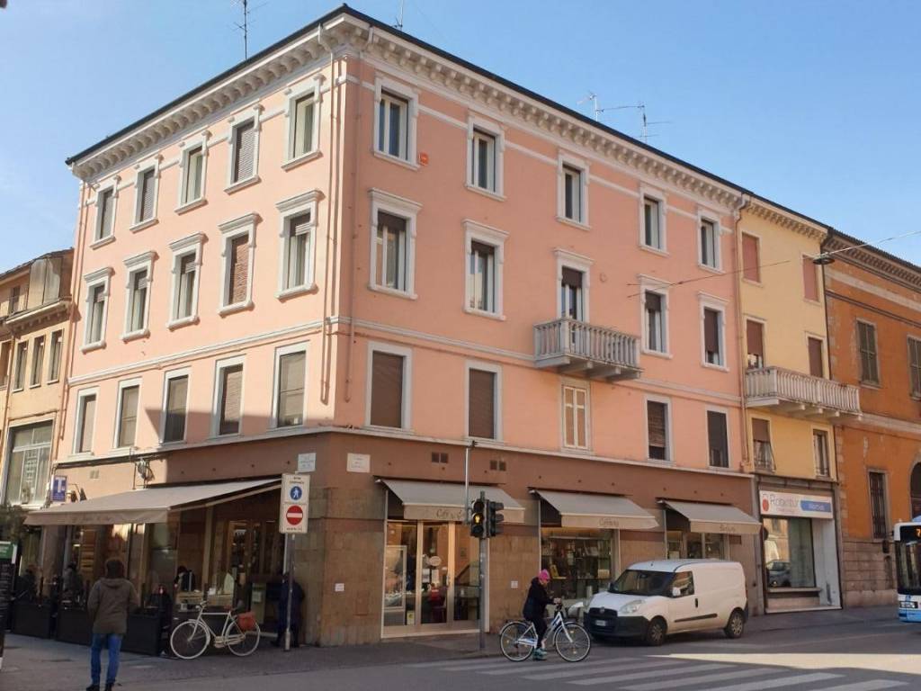 appartamento in vendita a Ferrara in zona Centro Storico