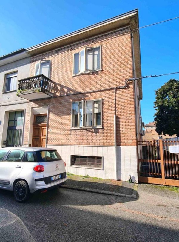 casa indipendente in vendita a Ferrara