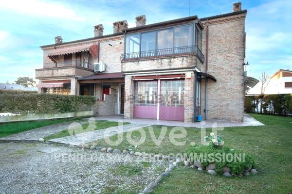 casa indipendente in vendita a Ferrara in zona Sant'Egidio / Gaibanella