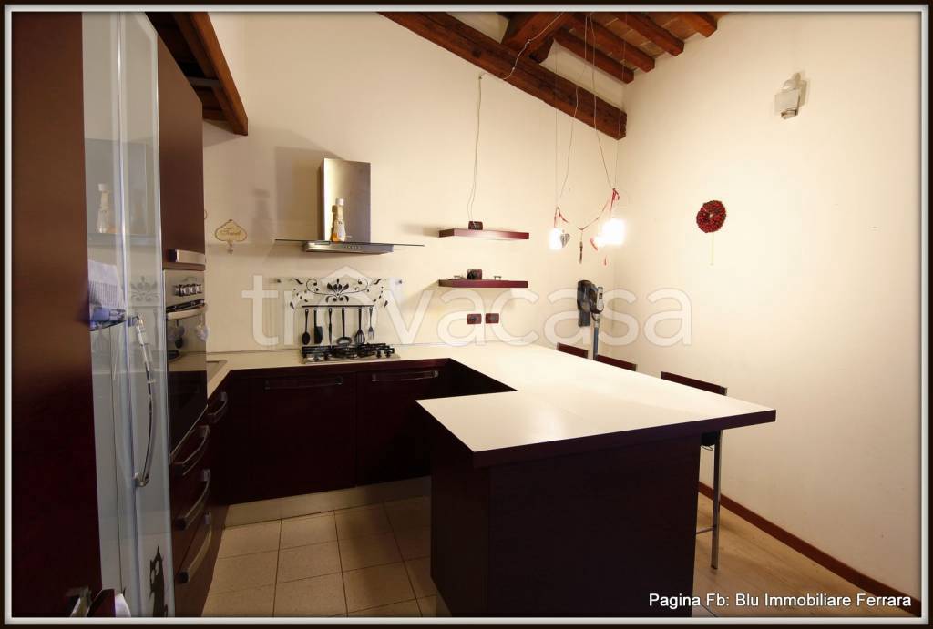 appartamento in vendita a Ferrara in zona Centro Storico