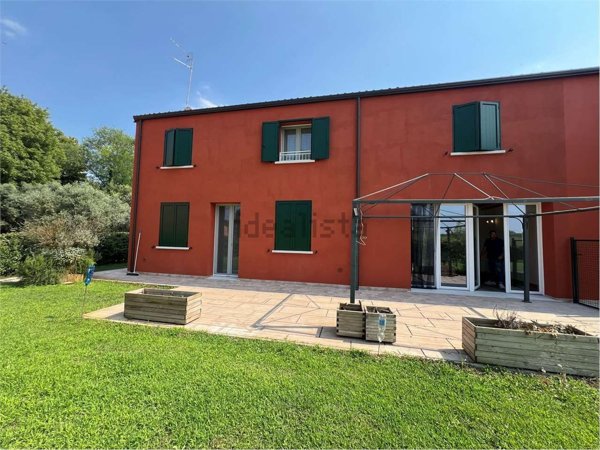 casa indipendente in vendita a Ferrara in zona Francolino