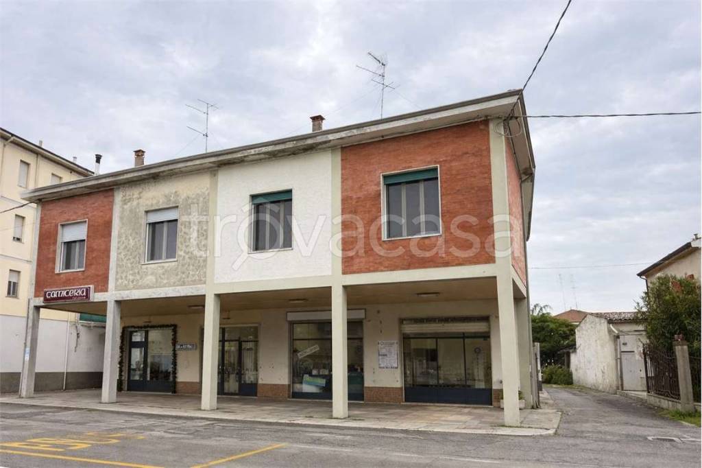 casa indipendente in vendita a Ferrara in zona San Martino