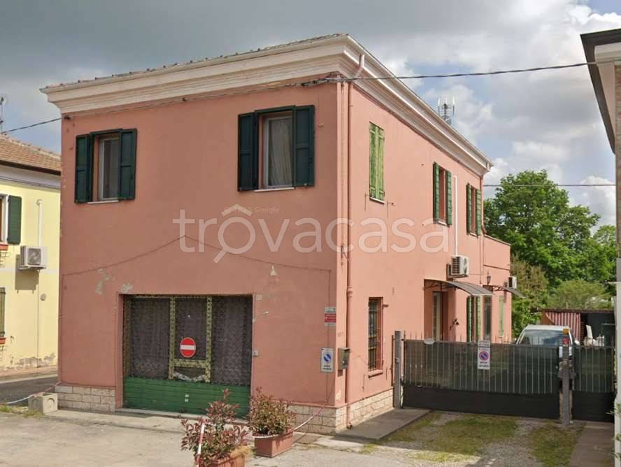 casa indipendente in vendita a Ferrara in zona Montalbano