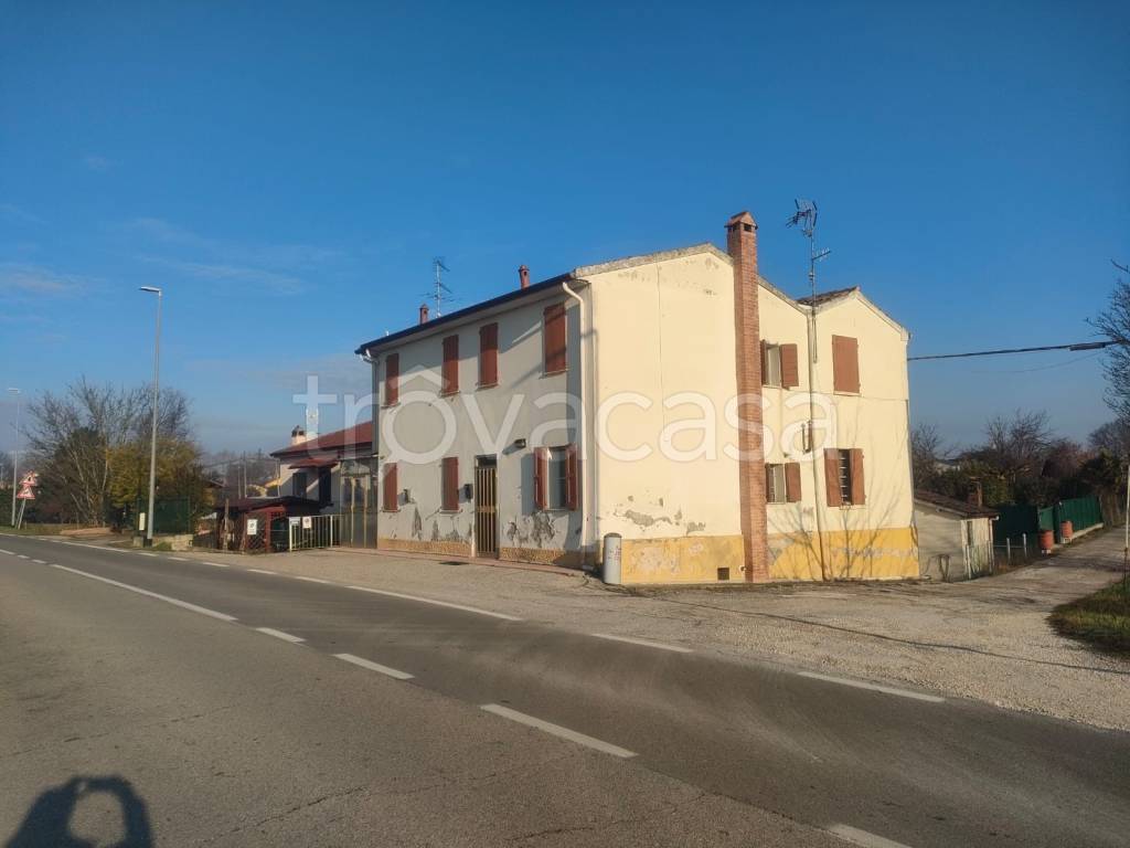 casa indipendente in vendita a Ferrara in zona Porotto / Cassana