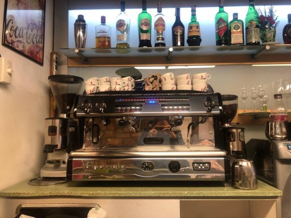 negozio in vendita a Ferrara