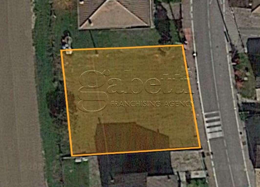 terreno edificabile in vendita a Ferrara in zona Porotto / Cassana