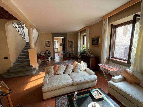 casa indipendente in vendita a Ferrara in zona Centro Storico