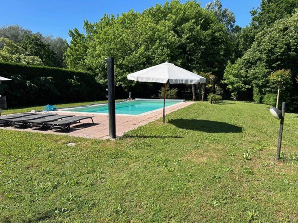 casa indipendente in vendita a Ferrara in zona Baura