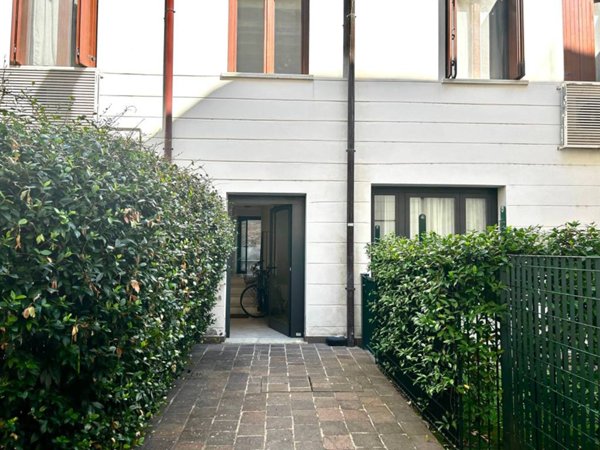 appartamento in vendita a Ferrara in zona Centro Storico