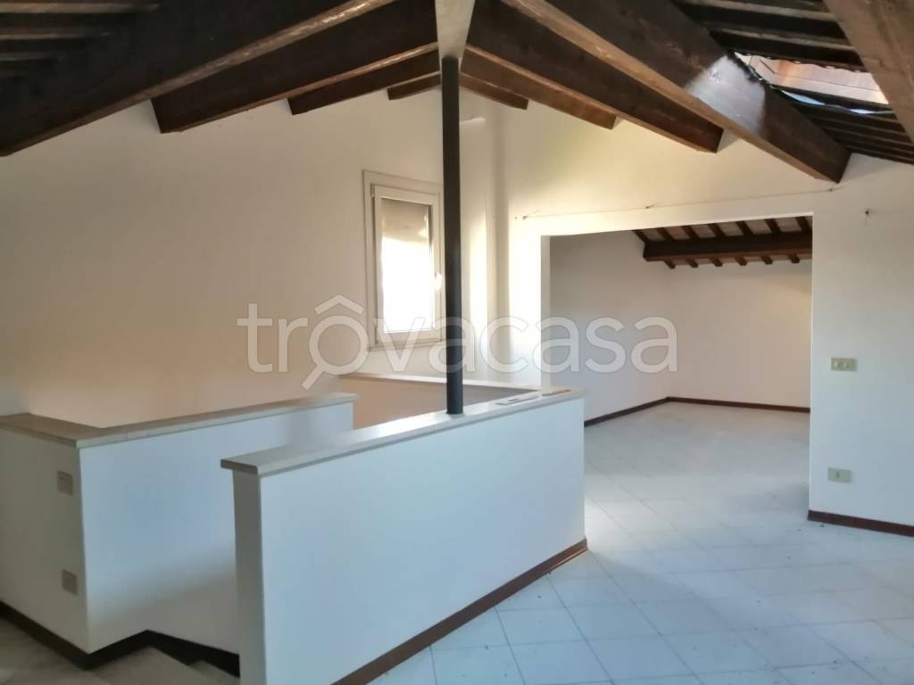casa indipendente in vendita a Ferrara in zona Centro Storico