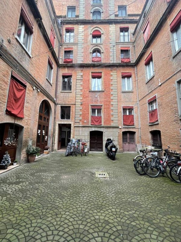 appartamento in vendita a Ferrara in zona Centro Storico