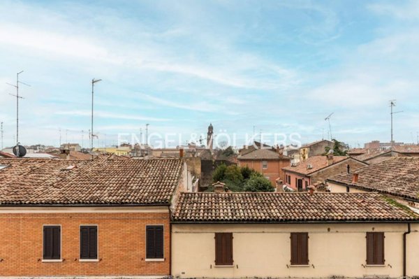 appartamento in vendita a Ferrara in zona Centro Storico
