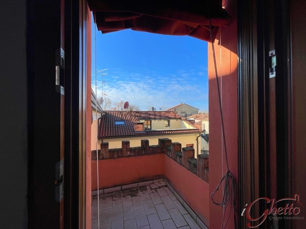 appartamento in vendita a Ferrara in zona Centro Storico