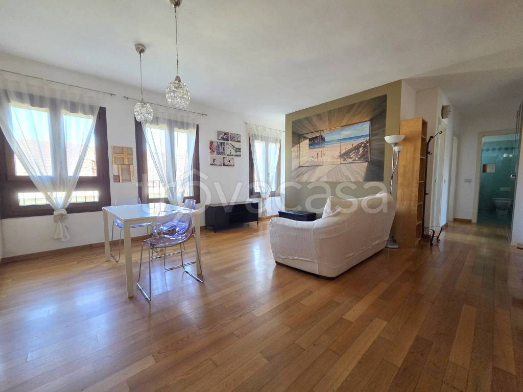 appartamento in vendita a Ferrara in zona Centro Storico