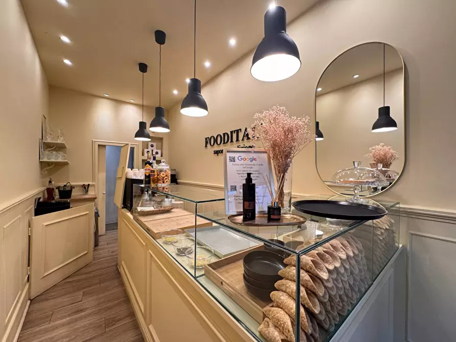 negozio in vendita a Ferrara in zona Centro Storico