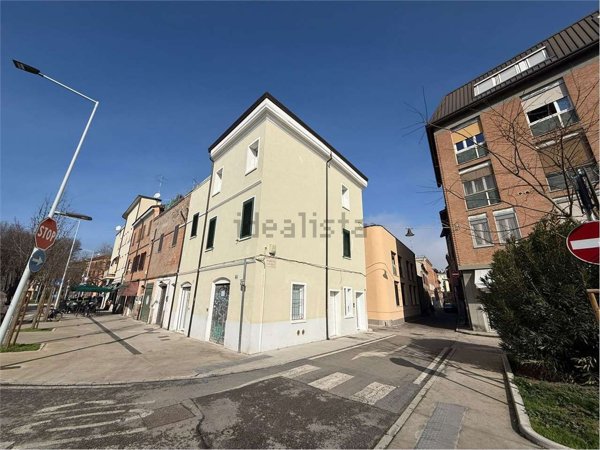 appartamento in vendita a Ferrara in zona Centro Storico