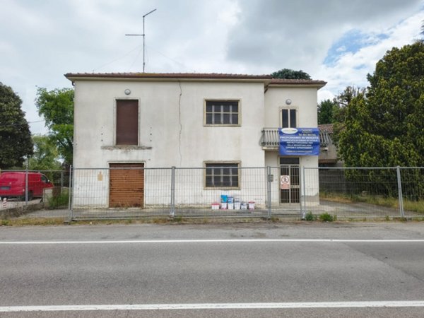 casa indipendente in vendita a Ferrara in zona Montalbano